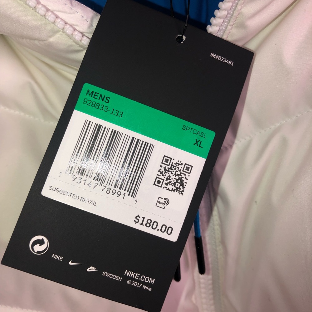 NIKE PUFFY JACKET - Picture 3 of 3